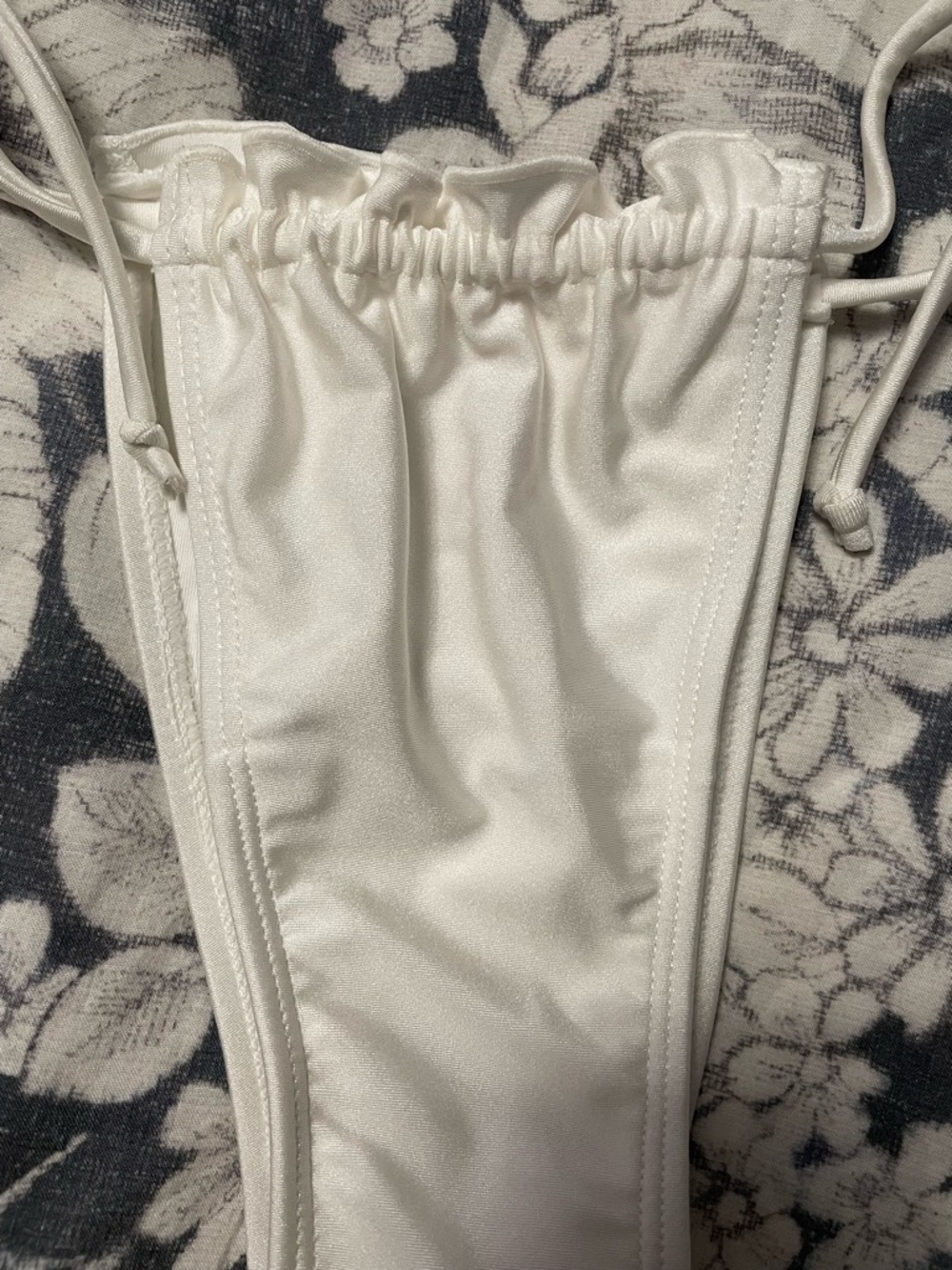 New White Brazilian bikini bottom with Adjustable Ties Thong XS - Picture 2 of 5